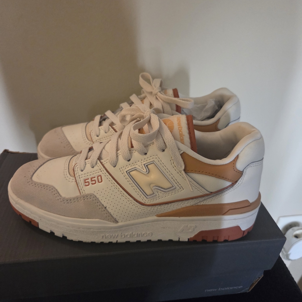 New Balance Off-White and Brown Sneakers. Worn Once! Excellent Pre-owned Cond. - Picture 3 of 5